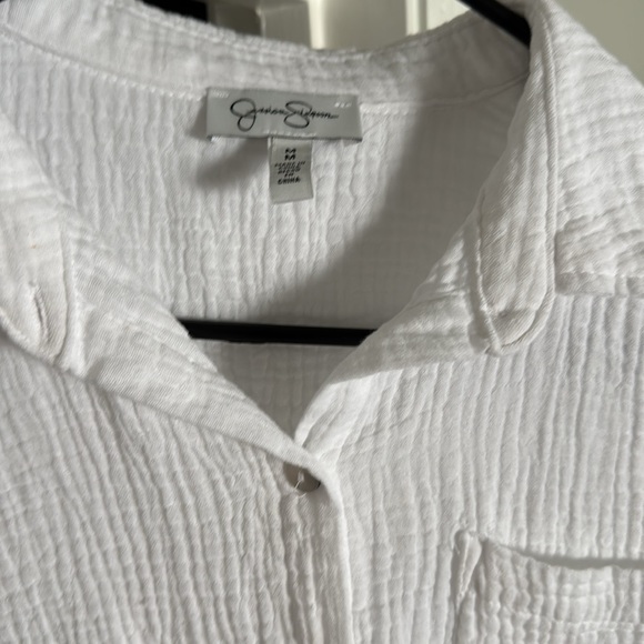 White button down shirt - Picture 2 of 6